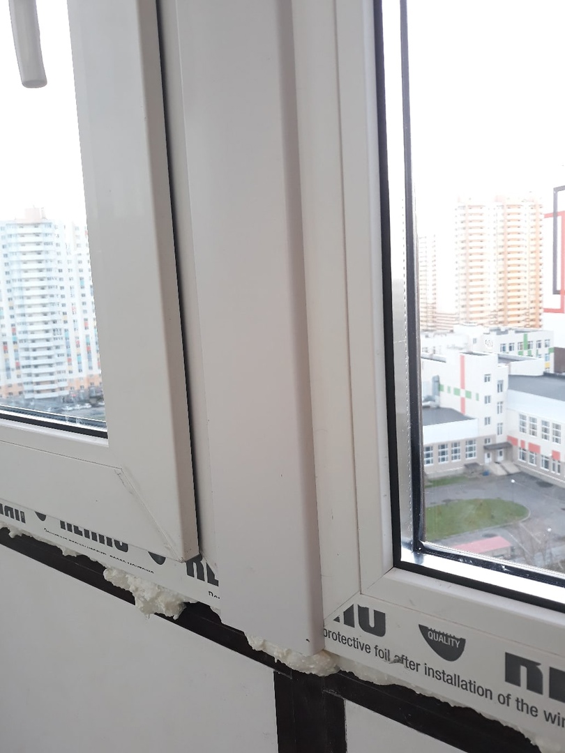 Окна Rehau Blitz (New) на угловом балконе - фото 1