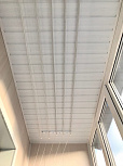Отделка потолка ПВХ панелями - фото 1